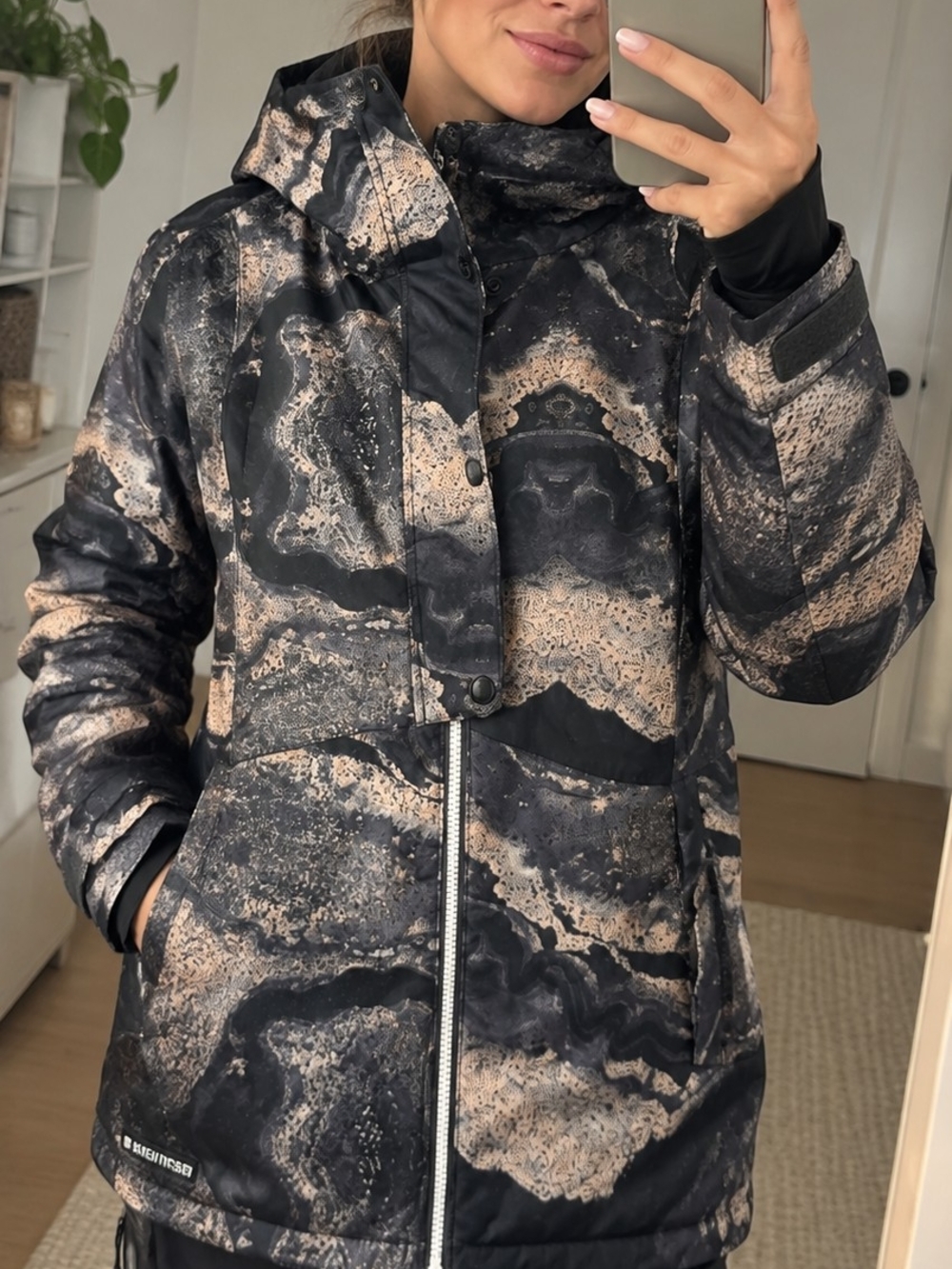 686 InfiDRY 10K Women’s Snowboard Ski Jacket Waterproof Size S